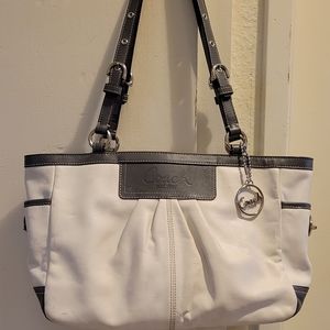 COACH  PLEATED  EAST/WEST GALLERY F13759  WHITE GRAY LEATHER  TOTE/SHOULDER  BAG